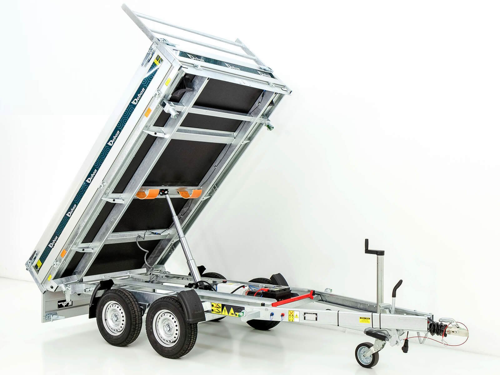 1-seiten-6.jpg Debon Dreiseitenkipper 180×306 2,6t | E-Pumpe-Neu – Bild 1