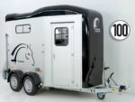 Cheval Liberte Pferdeanhänger Touring Jumping | Pullman-Fahrwerk | Sattelkammer | schwarz-Neu