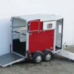 Ifor Williams Pferdeanhänger HB506|Frontausstieg|rot-Neu