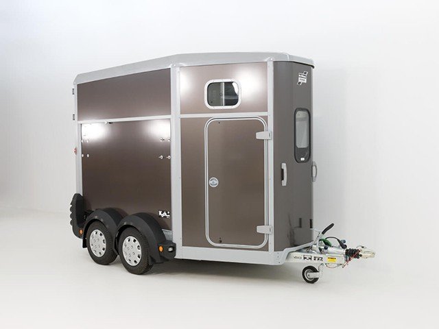 1867_01_1280x1280.jpg Ifor Williams Pferdeanhänger HB506|Sattelkammer|anthrazit-Neu – Bild 1