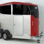 Ifor Williams Pferdeanhänger HBX 506 | Sattelkammer | Neues Modell | Rot-Neu