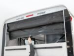 Cheval Liberte Pferdeanhänger Maxi 3| 3 Pferde| Pullmann 2 Fahrwerk| schwarz-Neu – Bild 6