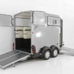 Ifor Williams Pferdeanhänger HB511|Heckklappen-Türkombination|silber-Neu