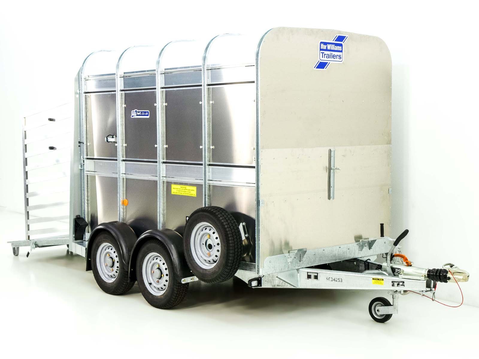 21-vie-5.jpg Ifor Williams Viehanhänger TA5 8×6 156×241 cm Höhe: 183 cm | 2,7t-Neu – Bild 1