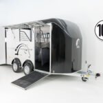 Cheval Liberte Pferdeanhänger Maxi 3 | 3 Pferde | Pullmann 2 Fahrwerk | schwarz-Neu
