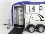 Cheval Liberte Pferdeanhänger Touring Country|Sattelkammer|Frontausstieg|blau-Neu – Bild 2