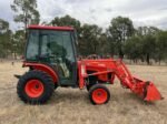Traktor mit Kabine Kubota B3000 – Bild 6