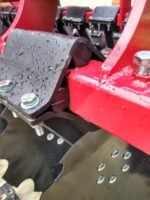 Scheibenegge Fuchs 560-mm-Teller mit Rohrwalze/ Flacheisenwalze mit Hitch – Bild 15