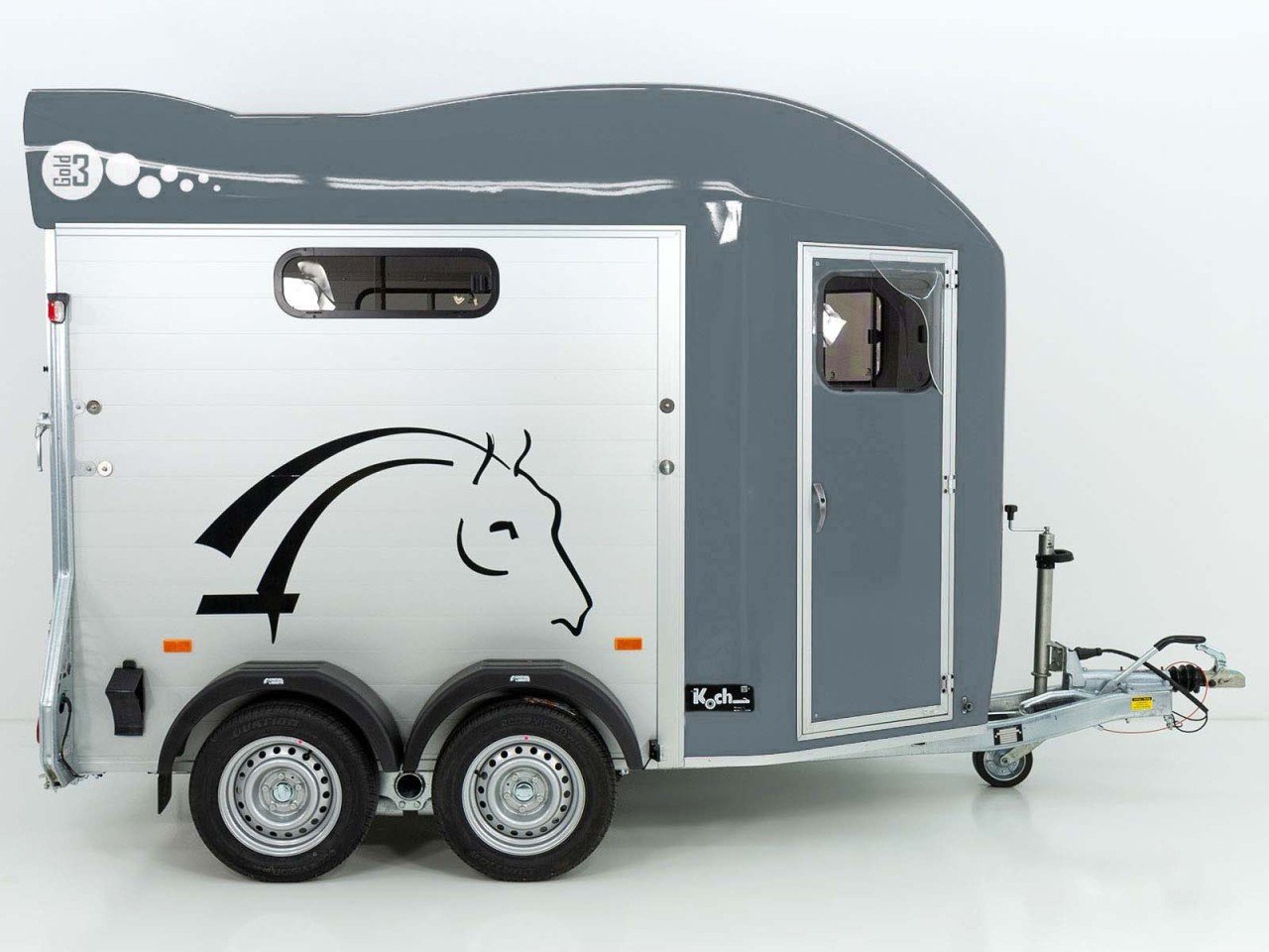 72.jpg Cheval Liberte Pferdeanhänger GOLD 3|Premium|Pullman 2|Sattelkammer|grau-Neu – Bild 1