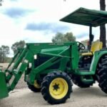 Traktor John Deere 4310