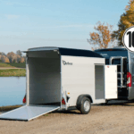 Debon Kofferanhänger Cargo  H:190cm 1,3t|Alu|Polybug|Tür|schwarz-Neu