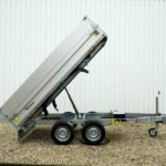 Debon PW1.2 Lux Rückwärtskipper 2000kg 306x155x60cm mit Bordwandaufsatz und E-Pumpe Cheval Liberté