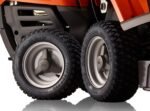 Husqvarna Frontmäher R 112C5 mit Mähdeck Combi 85 – Winterpaket mit Schneeschild, Gummileiste und Schneeketten – Bild 6