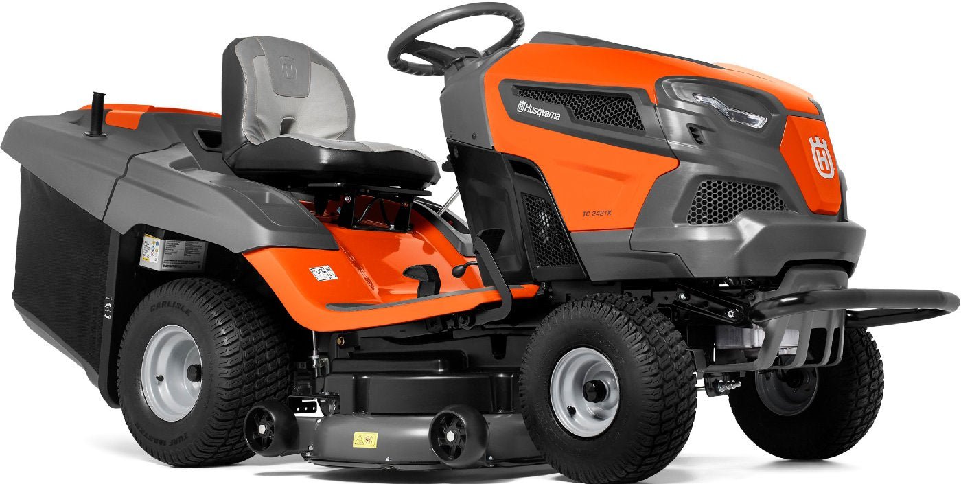 Husqvarna_TC_242TX_20200221_8edf702e-88cf-4b62-9312-f57f8cee307f_1800x1800.jpg Husqvarna Rasentraktor TC 242TX – Modell 2022-Neu – Bild 1