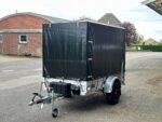 Koch-Anhänger Typ 4.13 Planenanhänger Edition 35 1300kg 250x125x160cm Aluminium mit schwarzer Plane – Bild 6