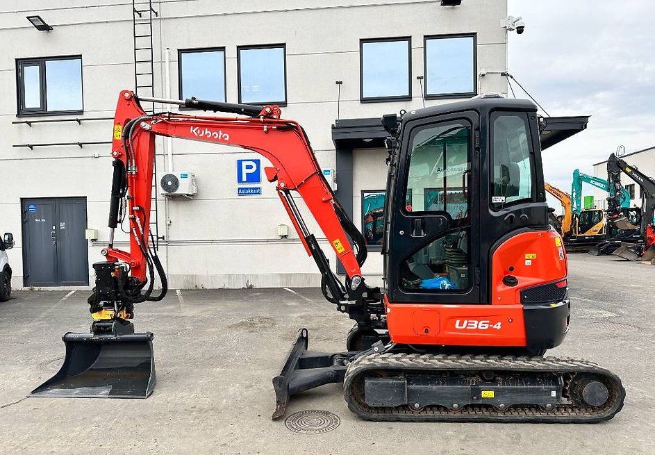 a522e4_e59cc86246d543cc9f482b9e2c691134mv2.jpeg Kubota U36-4-Neu – Bild 1