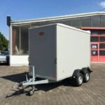 Kofferanhänger Böckmann KT 3015/27 M – 2.700kg – mit Flügeltüren