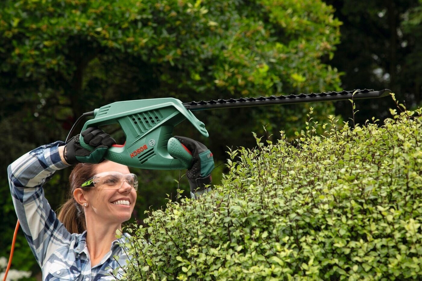 bosch-easyhedgecut-45-420-w2028329.jpg Bosch EasyHedgecut 45 (420 W) Elektrische Heckenschere – Bild 1