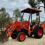 Industrietraktor / Baggerlader Kubota B21