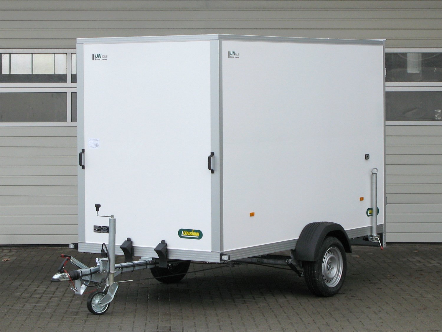 un605643_unsinn_uku_301519-14-14_12rAy4jWY0tb56.jpg Unsinn UKU 301519-14-14 2 Flügeltüren | 100 km/h | Schiebestüten – Bild 1