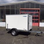 Kofferanhänger WM Meyer AZ 1325/126 S30 – kompakter gebremster Koffer